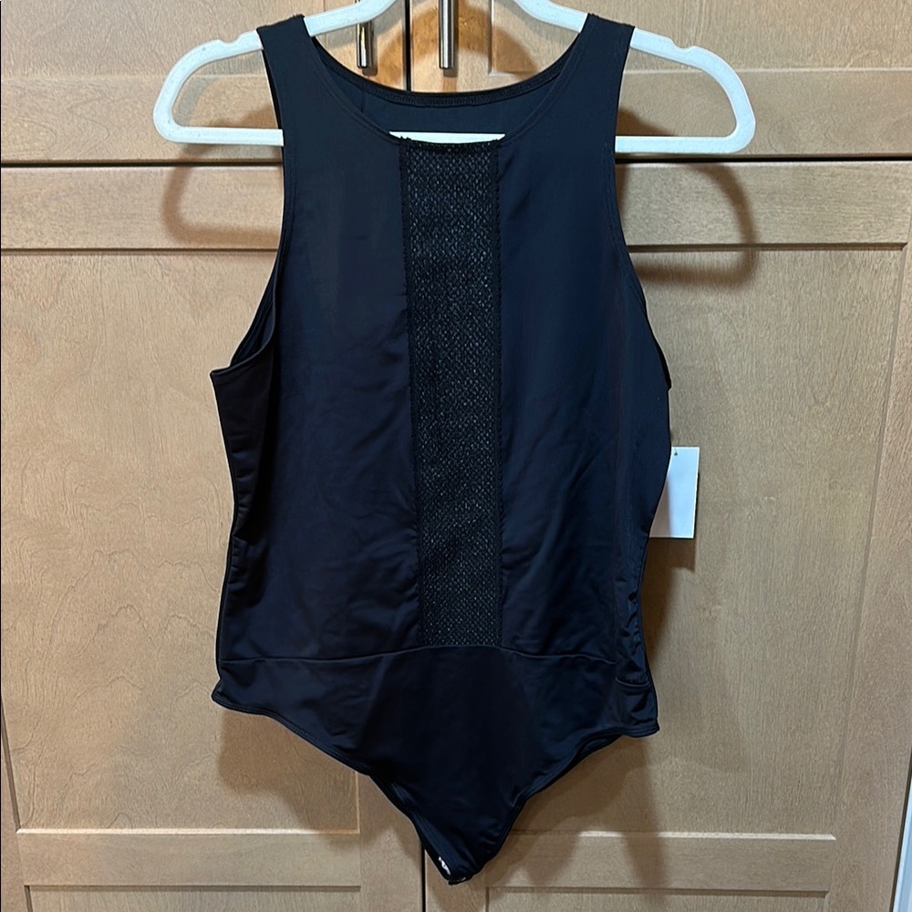 🍄SPRING SALE- firm price 🍄Good American PEAK-A-BOO Tank Body